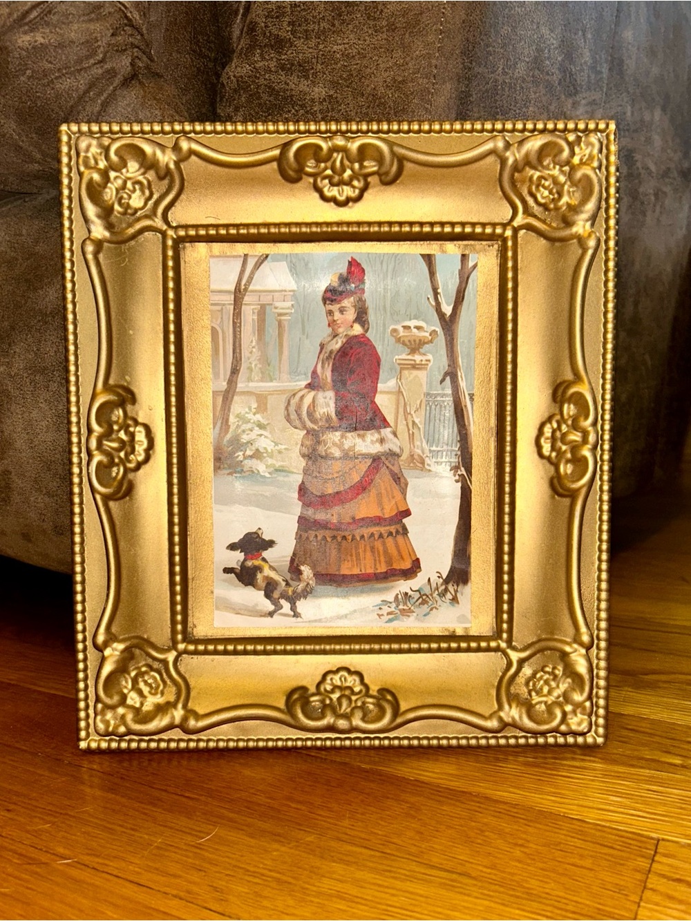 Vintage/antique 5d ornate framed print of a Victorian woman w/ her dog